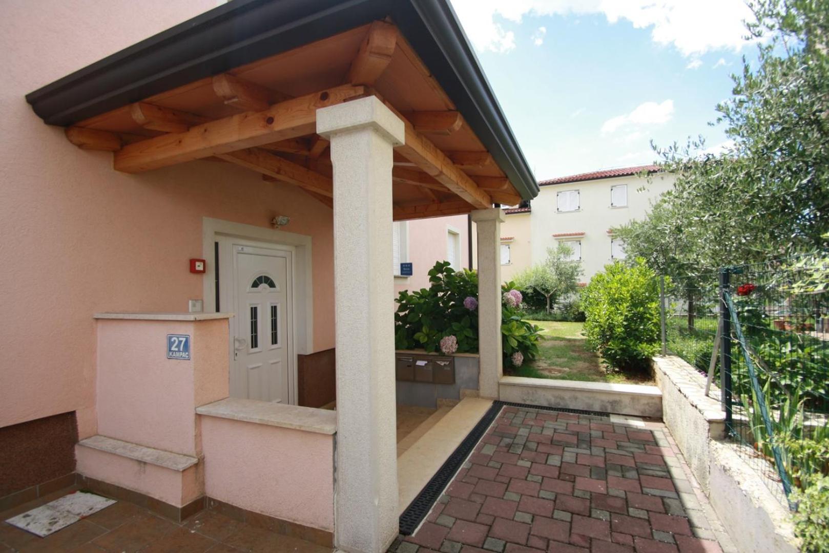 Apartment Mendikovic Poreč Dış mekan fotoğraf