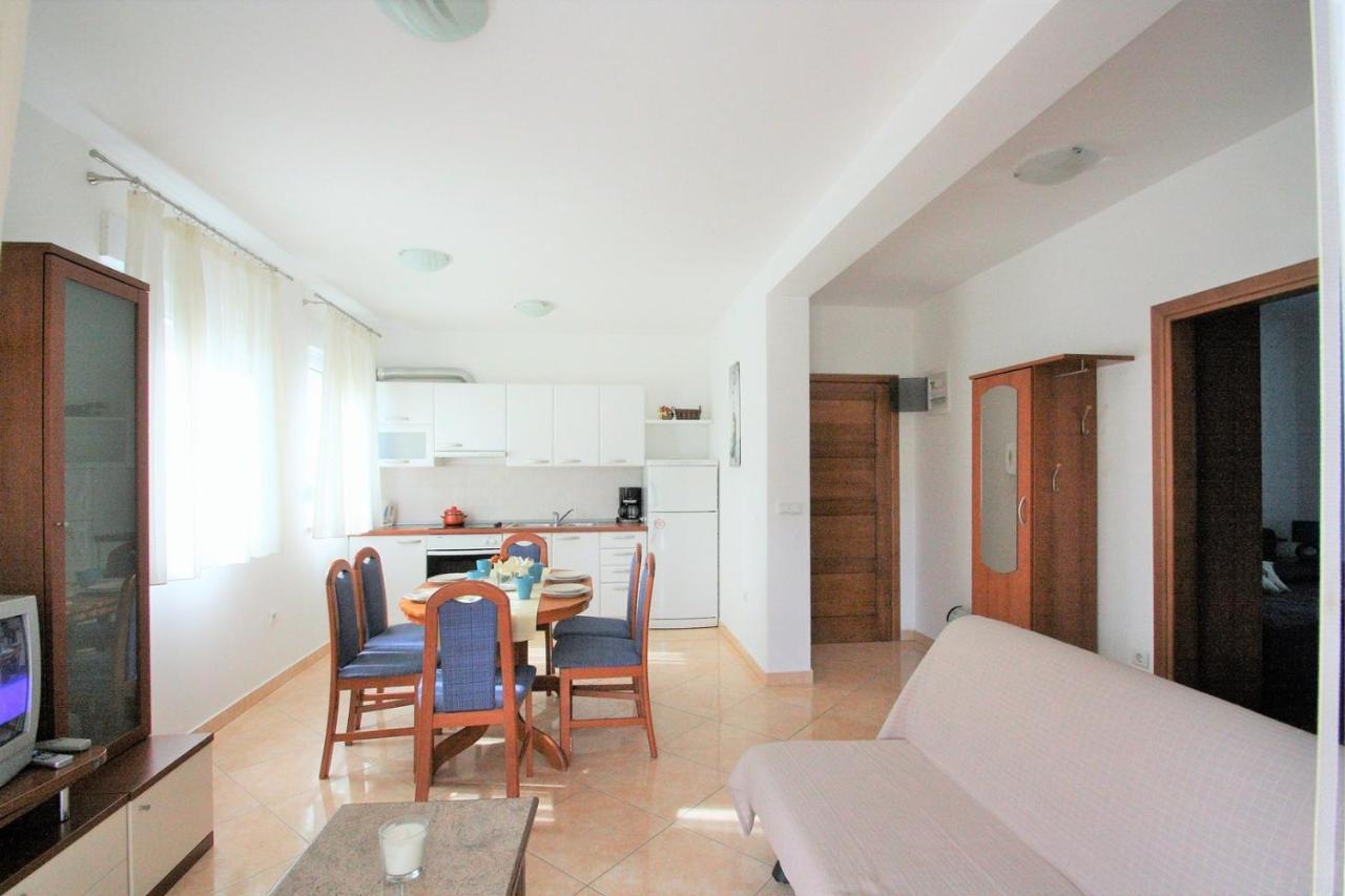 Apartment Mendikovic Poreč Dış mekan fotoğraf