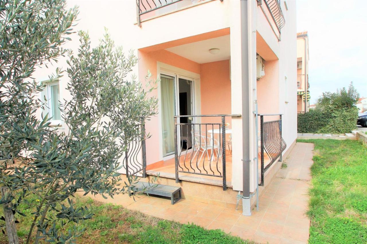 Apartment Mendikovic Poreč Dış mekan fotoğraf